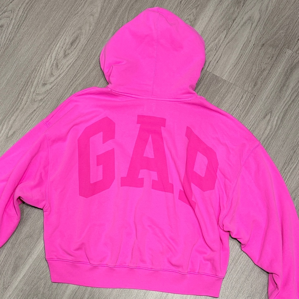 GAP VintageSoft Crop Logo Hoodie Neon Pink - Picture 3 of 3